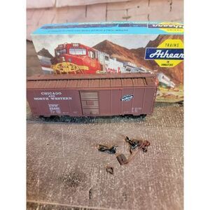 Trains Athearn in miniature box car AS IS 23490 late 50s era‎ train CNW